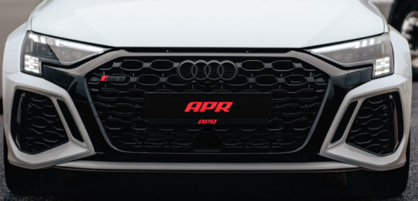 APR 2x Kennzeicheneinleger in versch. Farben – Produktnummer APRMERCH001.1 | VTEC Chiptuning